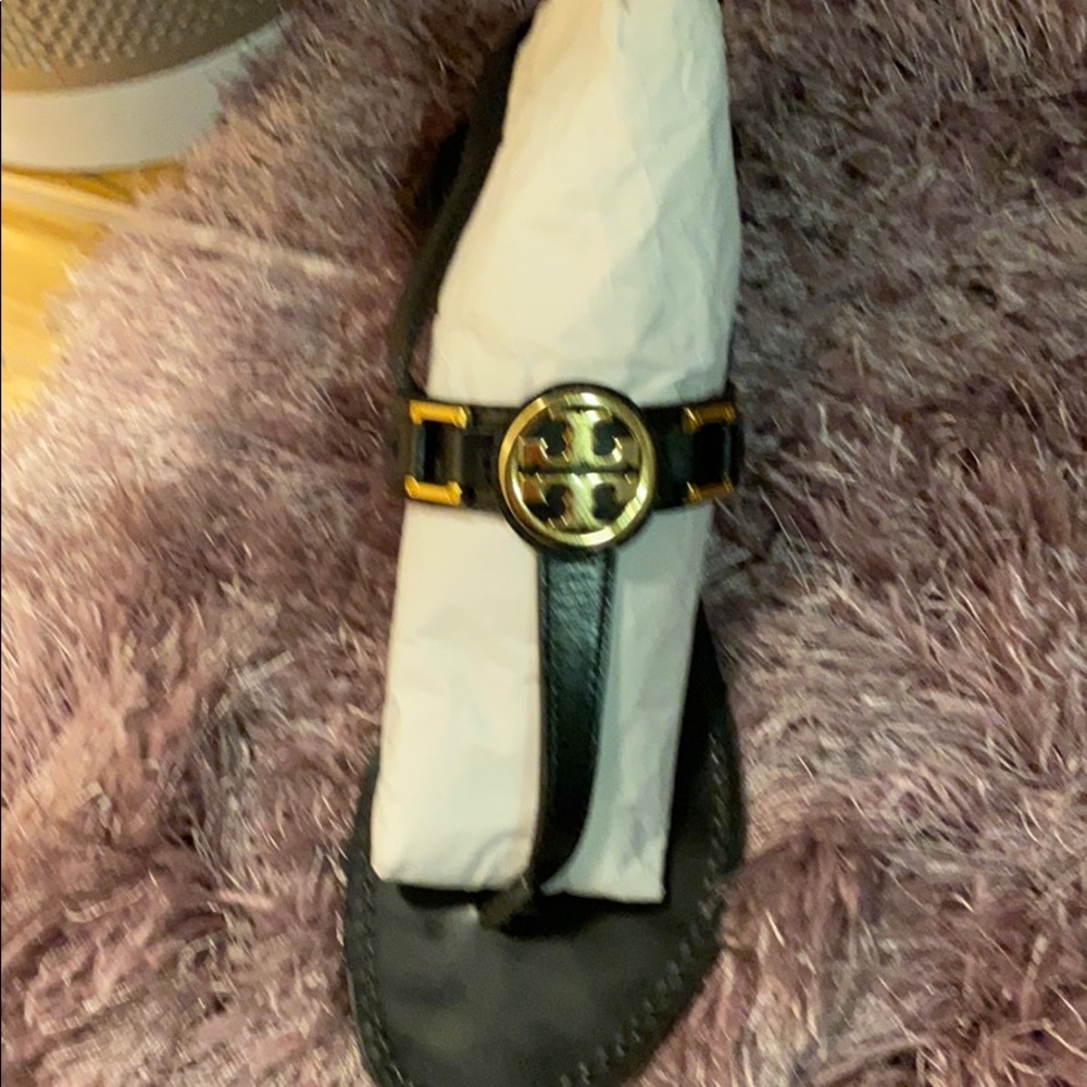 T strap sandals